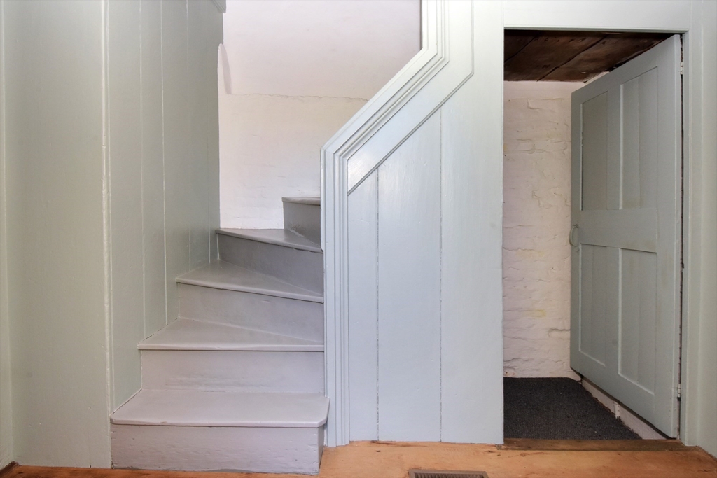 41 Turkey Shore Road Ipswich, MA 01938 - Photo 25 of 42 a view of walk in closet