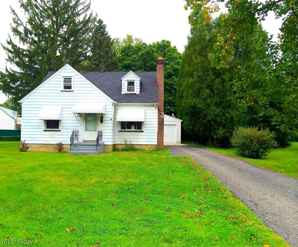 2212 Kirk Road Youngstown, OH 44511 - Photo 1 of 19 Gallery Image 1