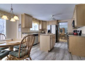 81 Pelham Road Salem, NH 03079 - Photo 4 of 27