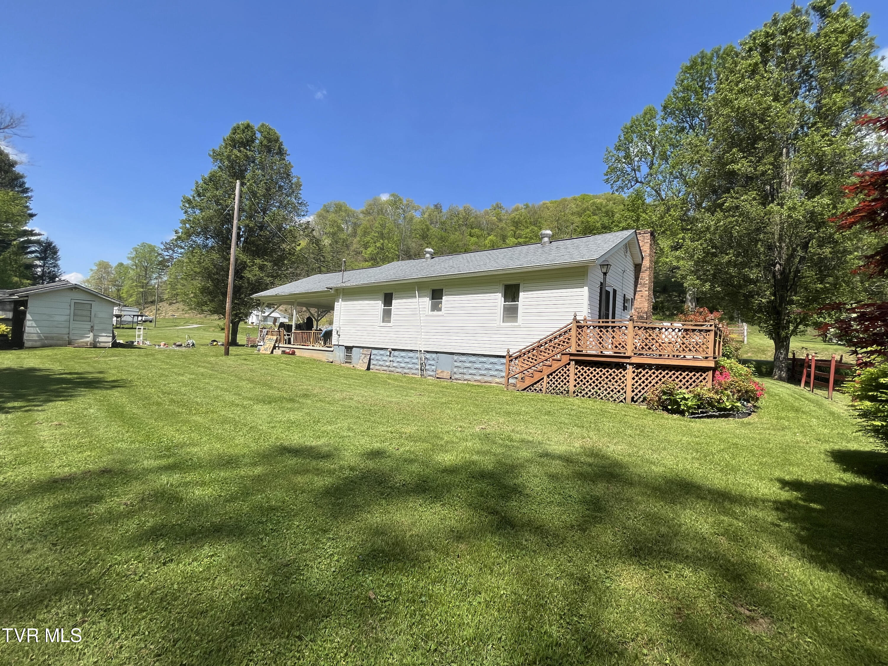 3115 Fairview Road Duffield, VA 24244 - Photo 5 of 18 IMG_9242