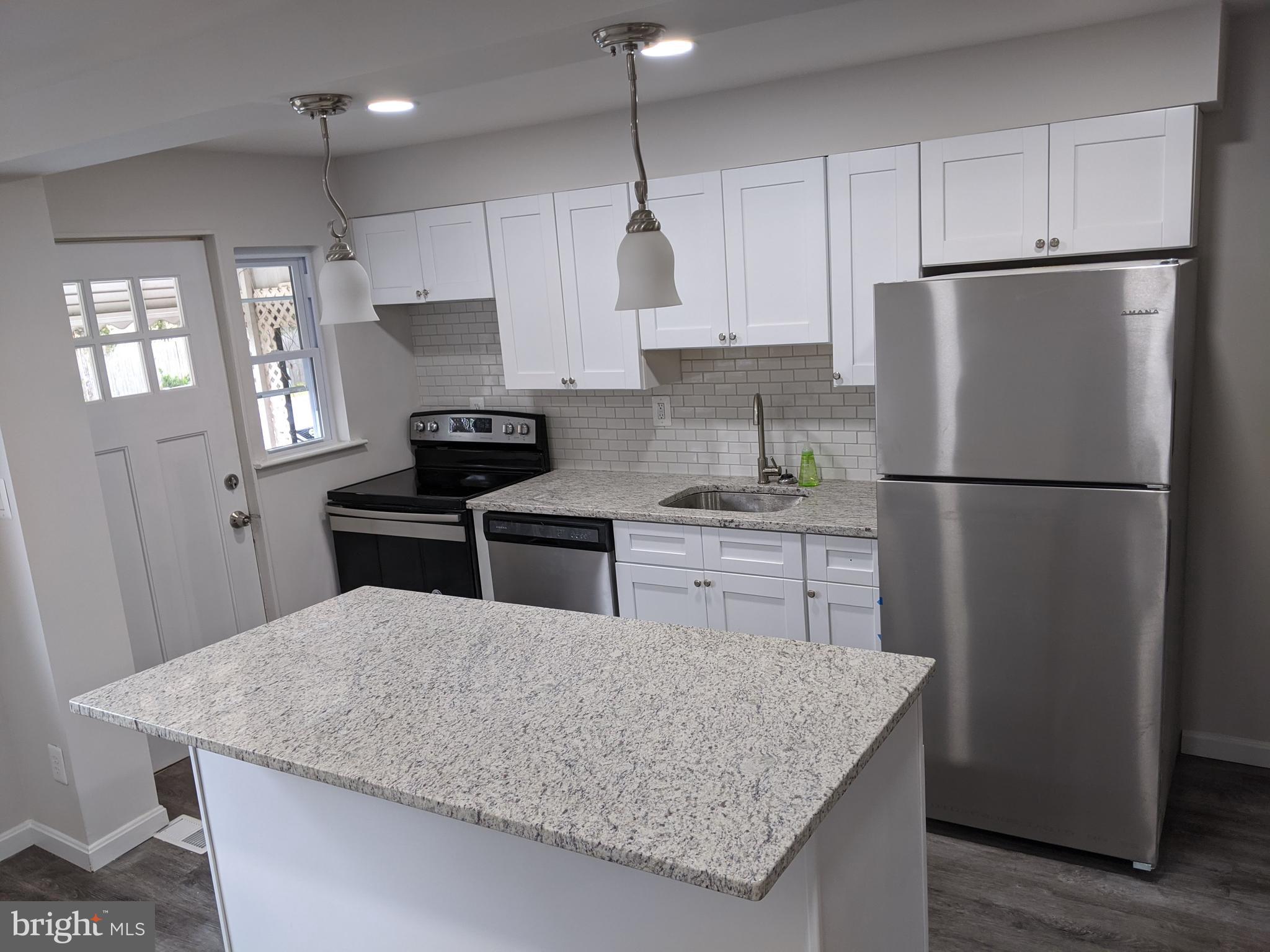 345 Leeanne Road Baltimore, MD 21221 - Photo 5 of 16 Gallery Image 5