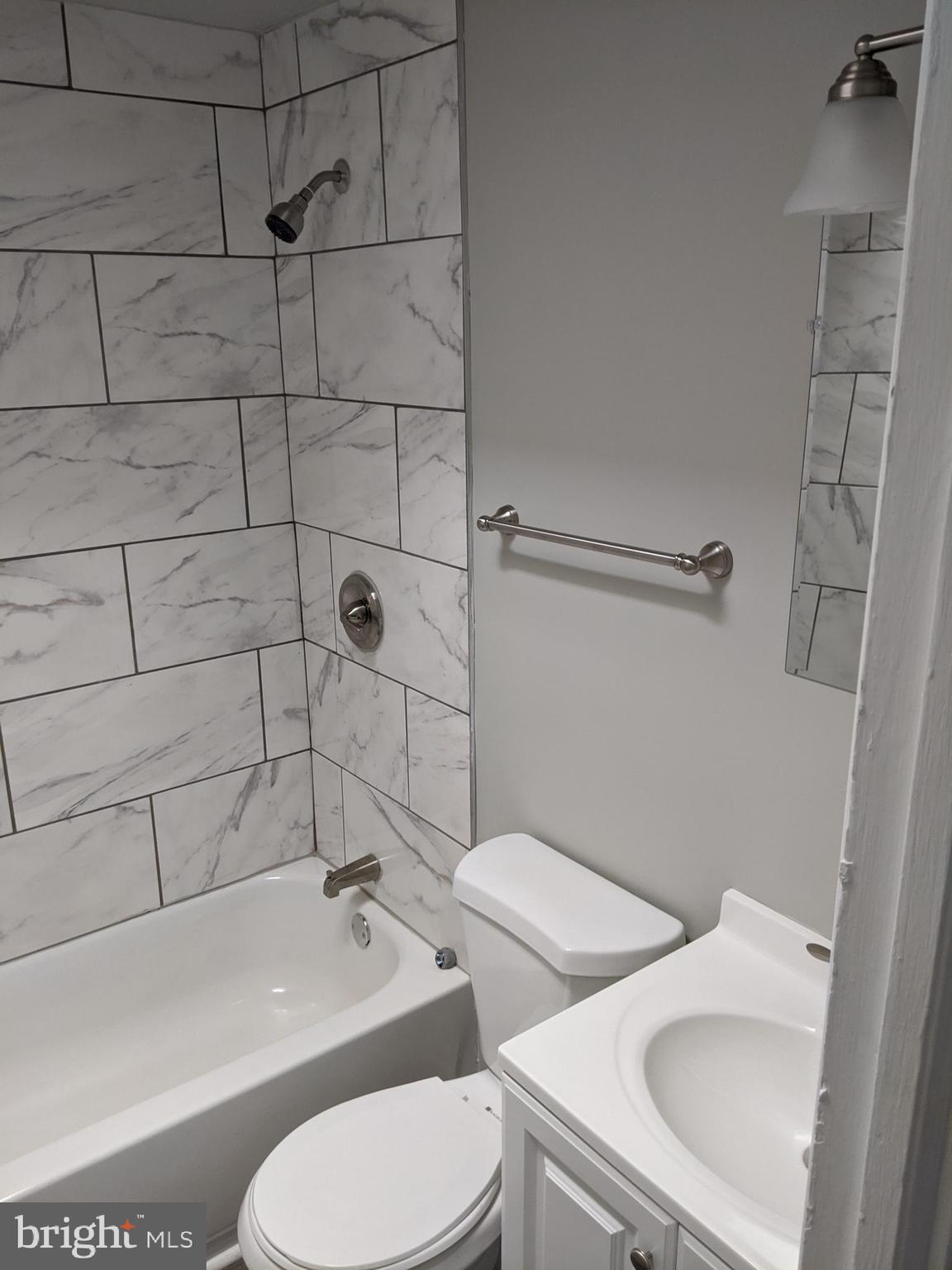 345 Leeanne Road Baltimore, MD 21221 - Photo 7 of 16 Gallery Image 7