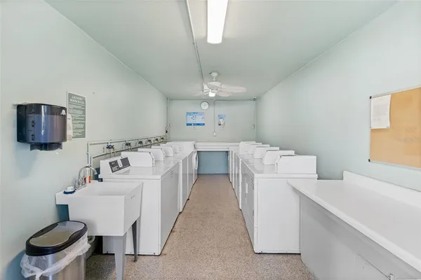 $279,000 | 701 Poinsettia Road, Unit 208, Belleair, FL 33756