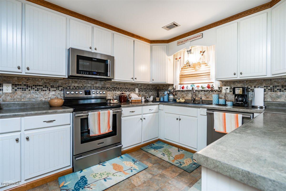 819 Sutton Road Forsyth, GA 31029 - Photo 9 of 22 10-DSC03413