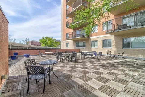 $304,950 | 4550 Warwick Boulevard, Unit 210211, Kansas City, MO 64111