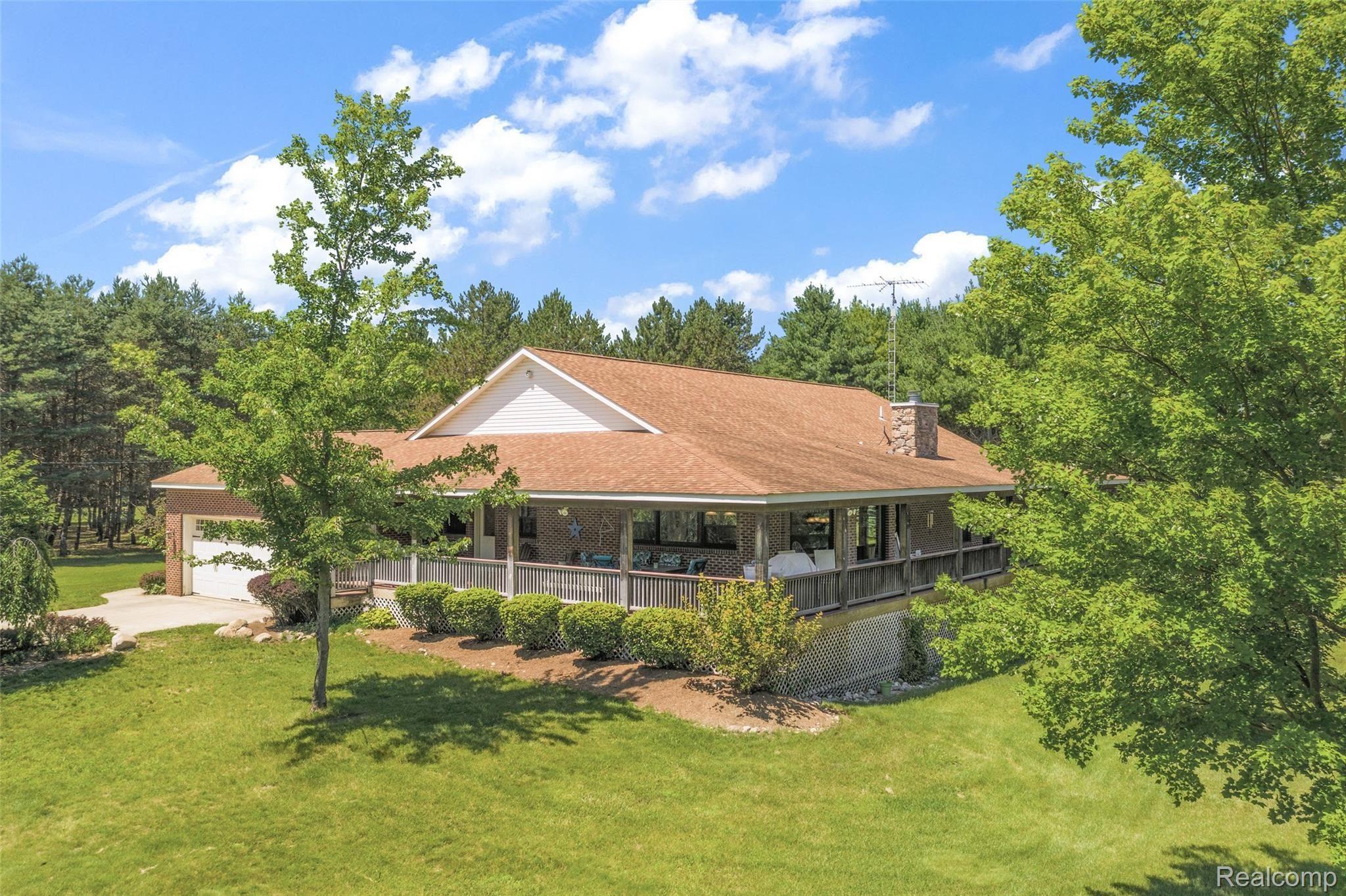 4387 Leix Road Mayville, MI 48744 - Photo 6 of 61 4387 Leix Rd-6.jpg