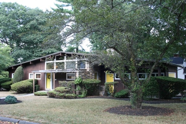 3 Longbow Road Lynnfield, MA 01940 - Photo 1 of 18 Gallery Image 1
