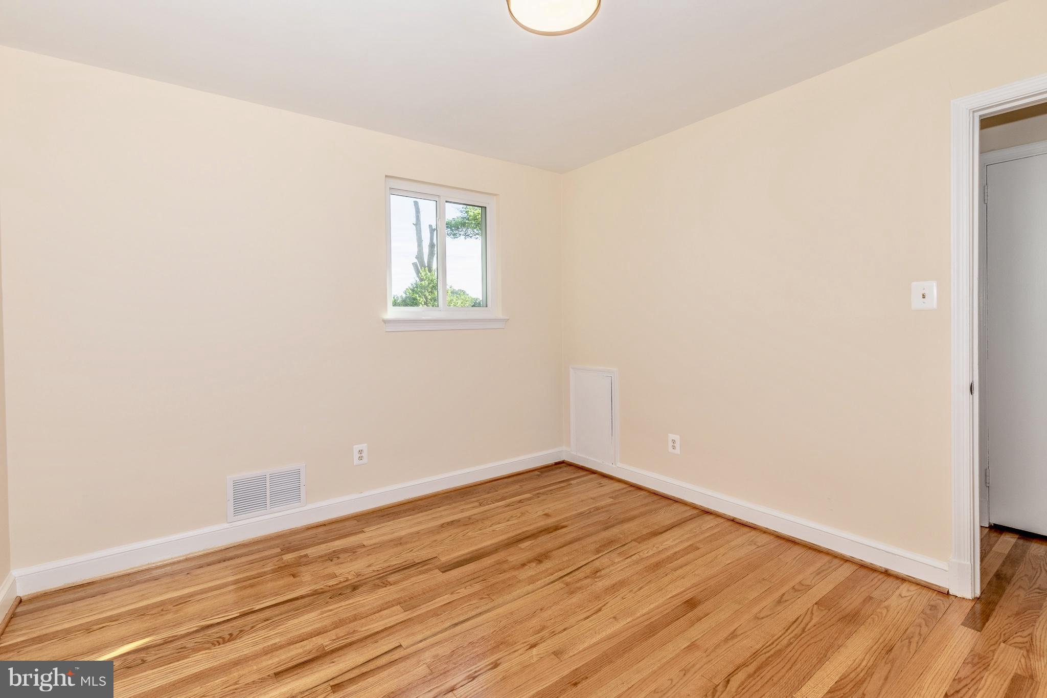 2105 Rolander Street Hyattsville, MD 20783 - Photo 17 of 28 Bedroom