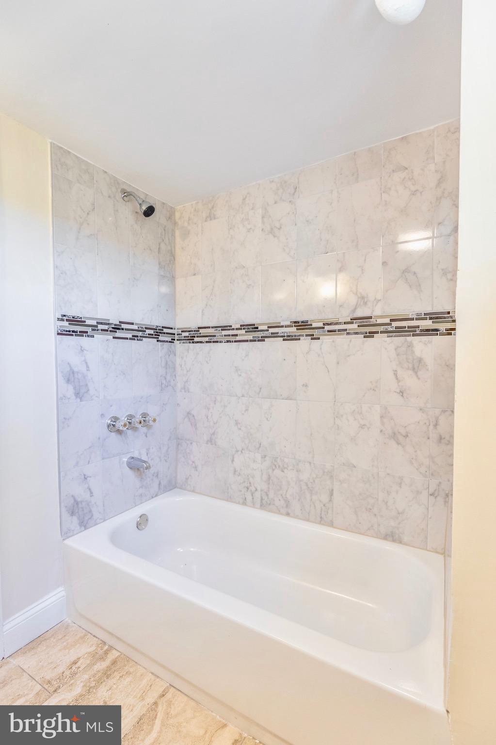 2105 Rolander Street Hyattsville, MD 20783 - Photo 19 of 28 Bath