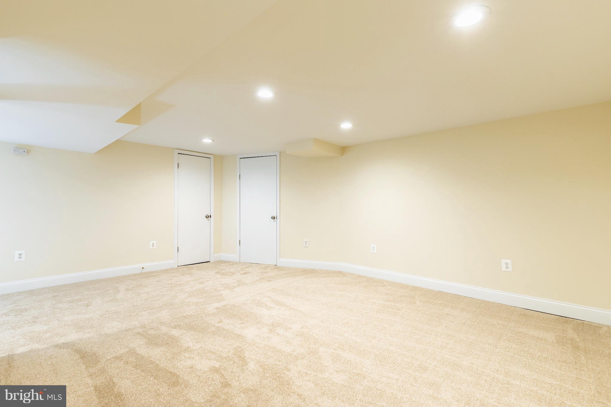 2105 Rolander Street Hyattsville, MD 20783 - Photo 24 of 28 Family Room