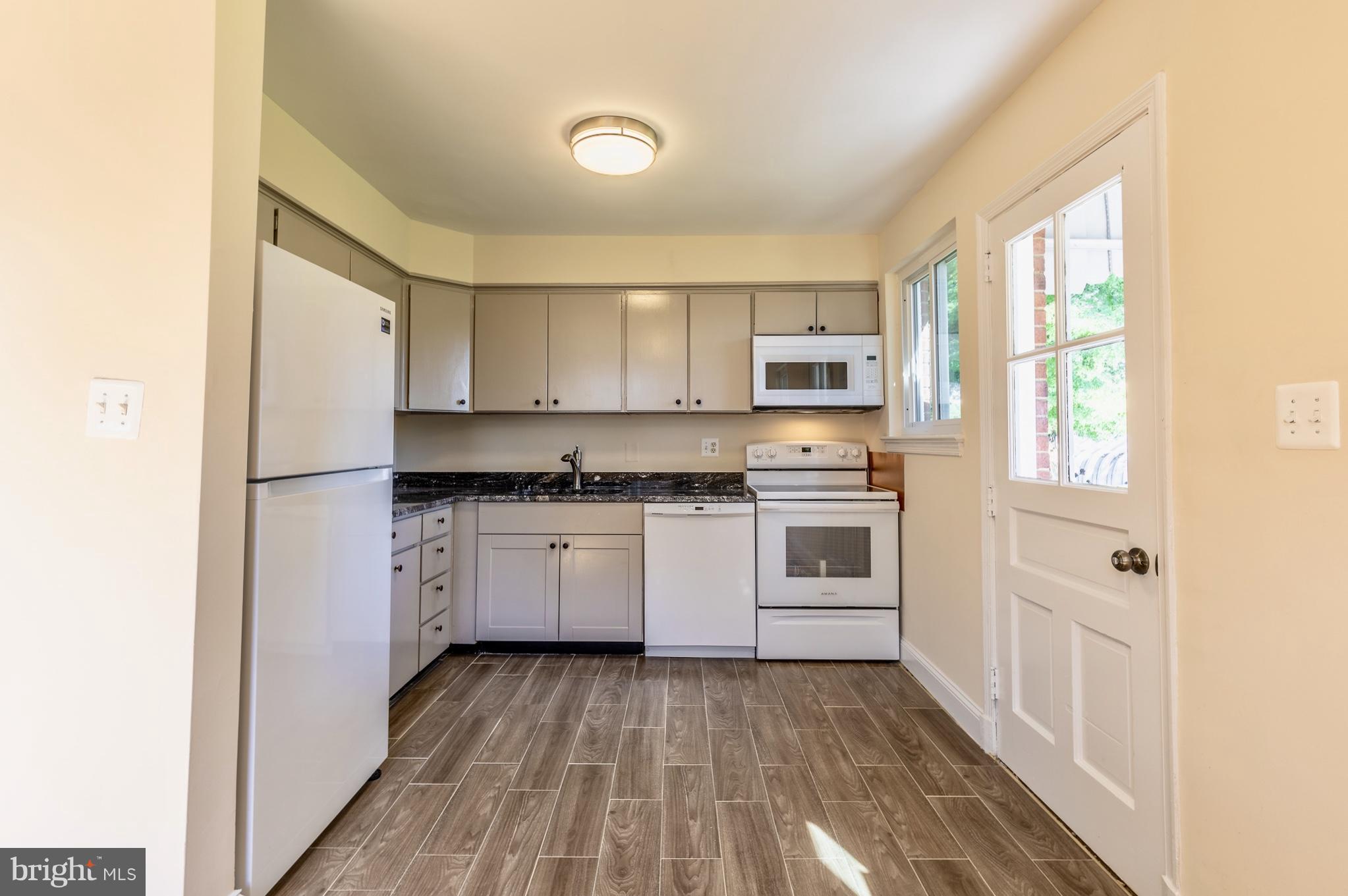 2105 Rolander Street Hyattsville, MD 20783 - Photo 8 of 28 Kitchen