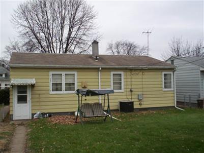 2379 Chancy Street Clinton, IA 52732 - Photo 3 of 3 Gallery Image 3