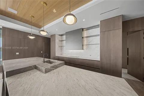 $36,500,000 | 1400 West Lake Drive, Fort Lauderdale, FL 33316