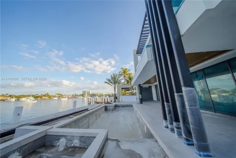 $36,500,000 | 1400 West Lake Drive, Fort Lauderdale, FL 33316