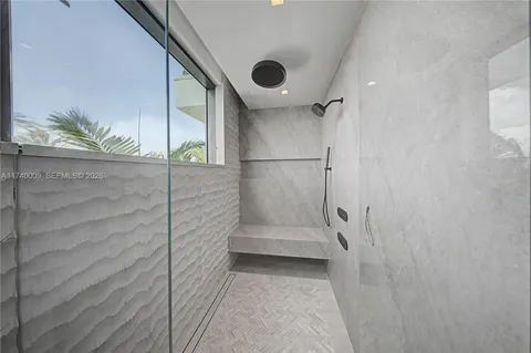 $36,500,000 | 1400 West Lake Drive, Fort Lauderdale, FL 33316