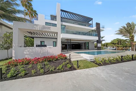 $36,500,000 | 1400 West Lake Drive, Fort Lauderdale, FL 33316
