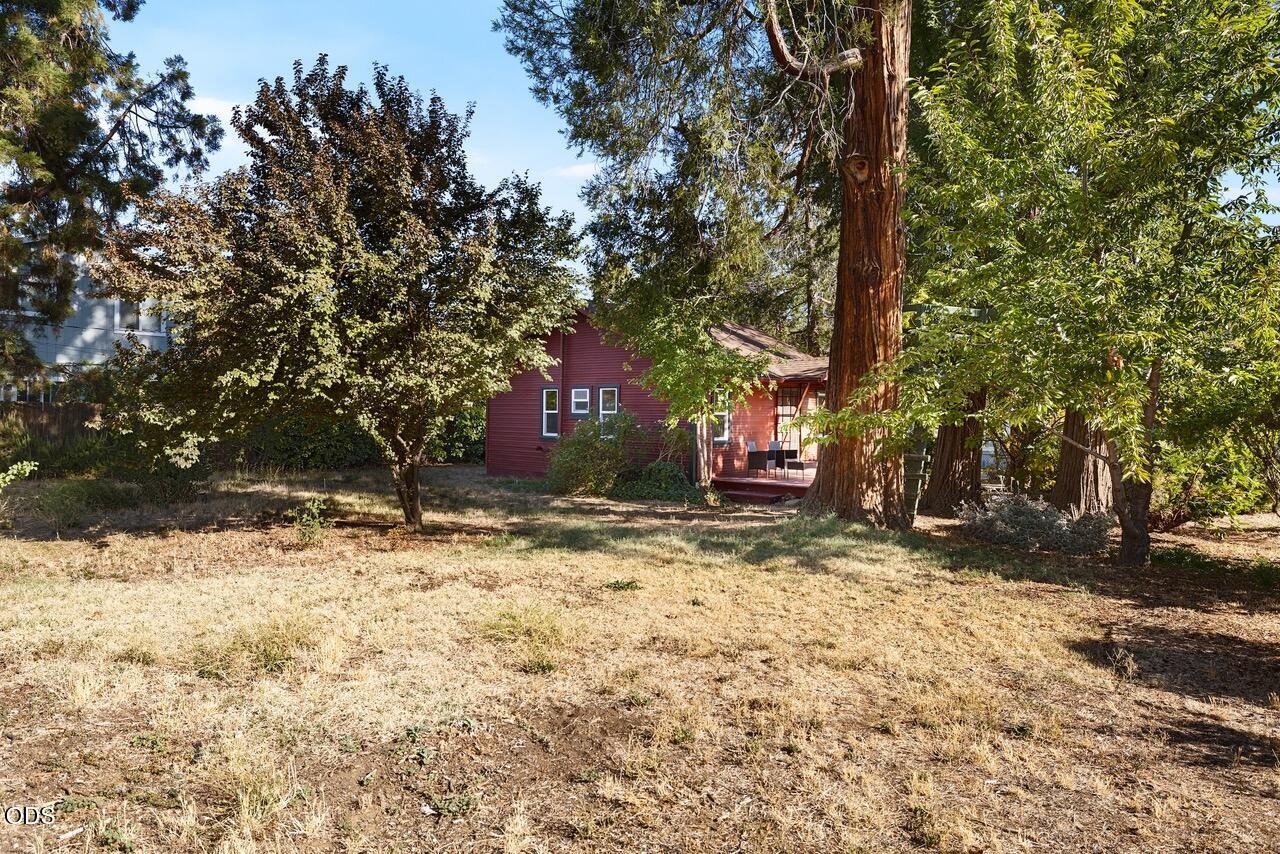 105 Maple Street Phoenix, OR 97535 - Photo 6 of 22 Gallery Image 6