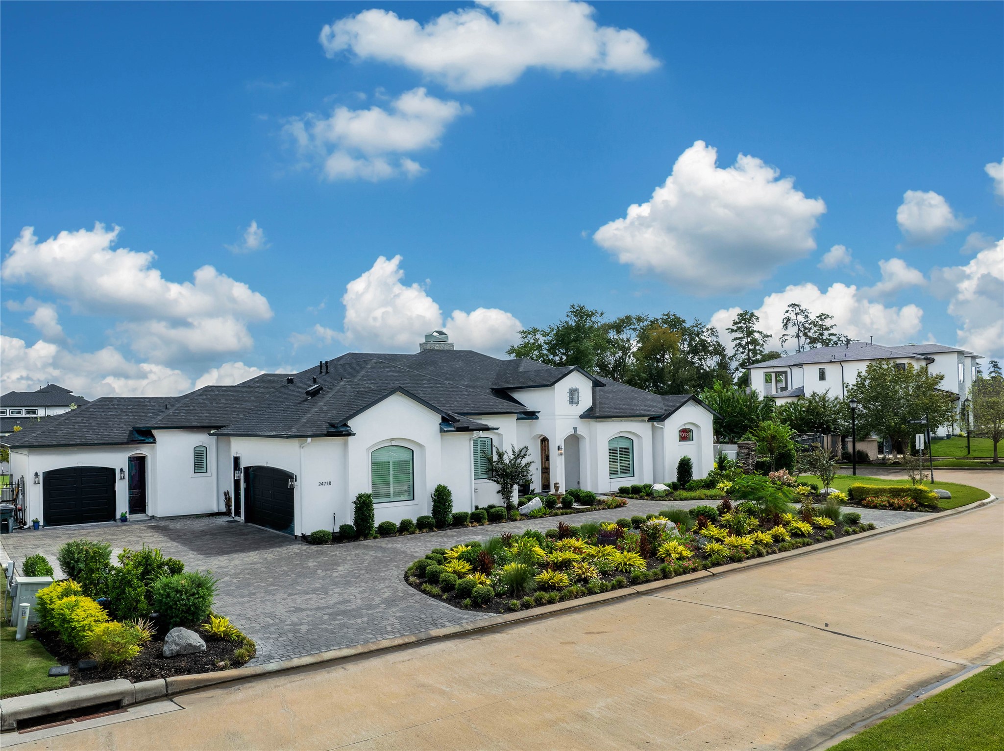 Located in the exclusive Lago Woods Community