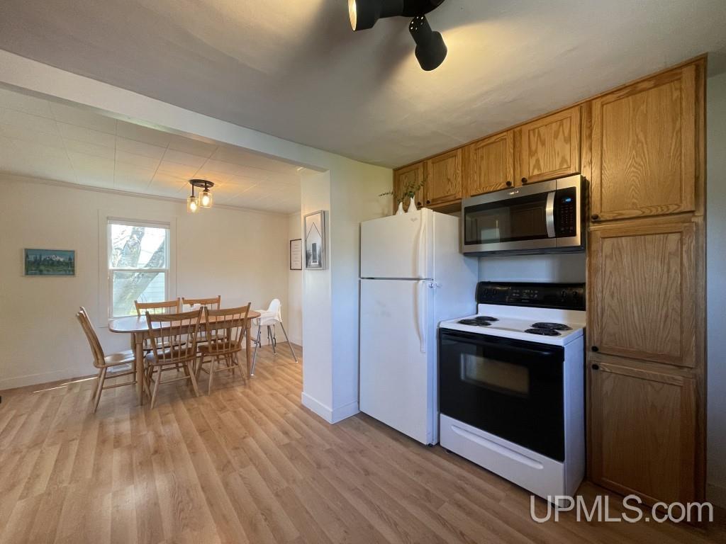 17 Meador Street L'Anse, MI 49946 - Photo 5 of 40
