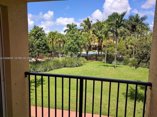 $1,500 | 10288 Fox Trail Road South, Unit 309, Royal Palm Beach, FL 33411