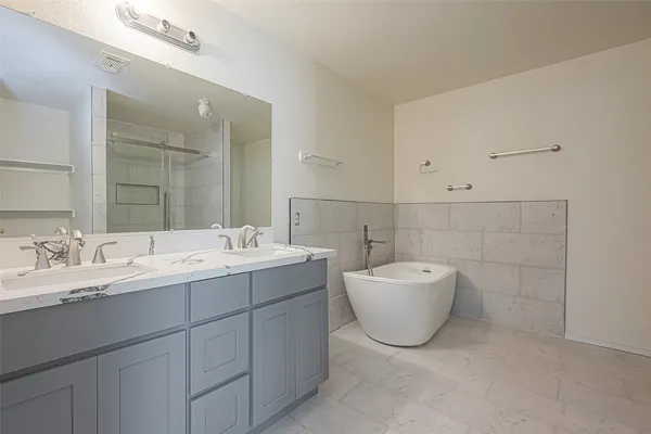 $1,900 | 19839 Rustic Lake Lane, Cypress, TX 77433