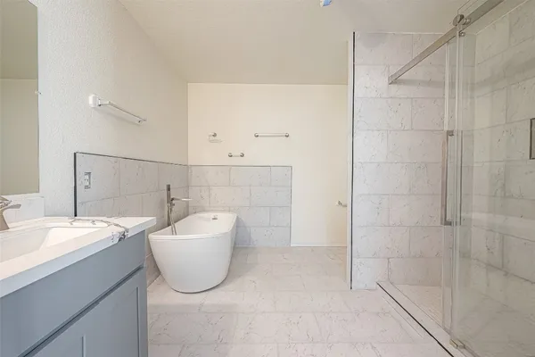 $1,900 | 19839 Rustic Lake Lane, Cypress, TX 77433