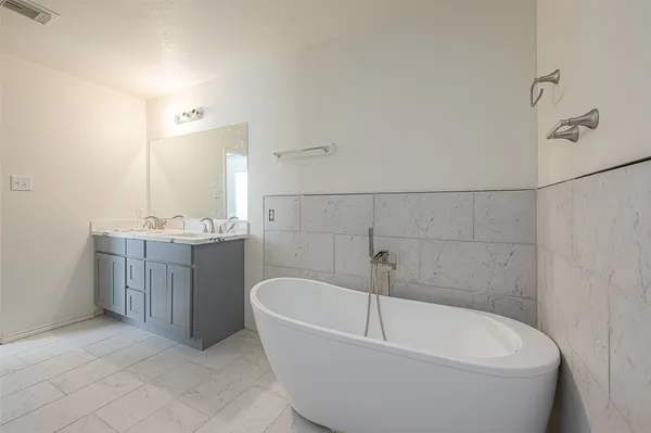 $1,900 | 19839 Rustic Lake Lane, Cypress, TX 77433