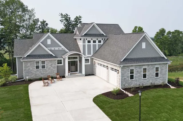 $1,395,000 | N66-w21471 Sagebrush Drive, Menomonee Falls, WI 53051