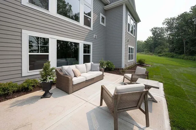 $1,395,000 | N66-w21471 Sagebrush Drive, Menomonee Falls, WI 53051