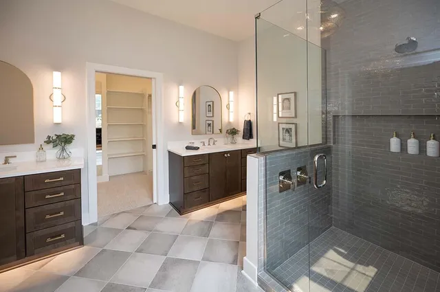 $1,395,000 | N66-w21471 Sagebrush Drive, Menomonee Falls, WI 53051