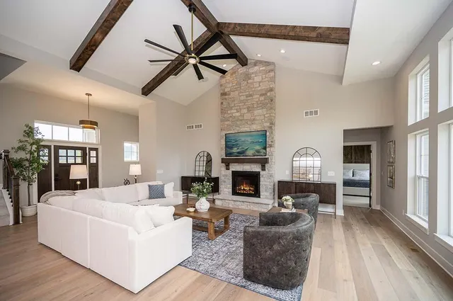 $1,395,000 | N66-w21471 Sagebrush Drive, Menomonee Falls, WI 53051