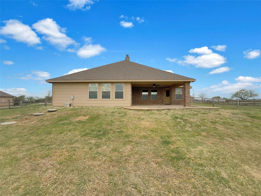 103 County Road 4223 Decatur, TX 76234 - Photo 8 of 29