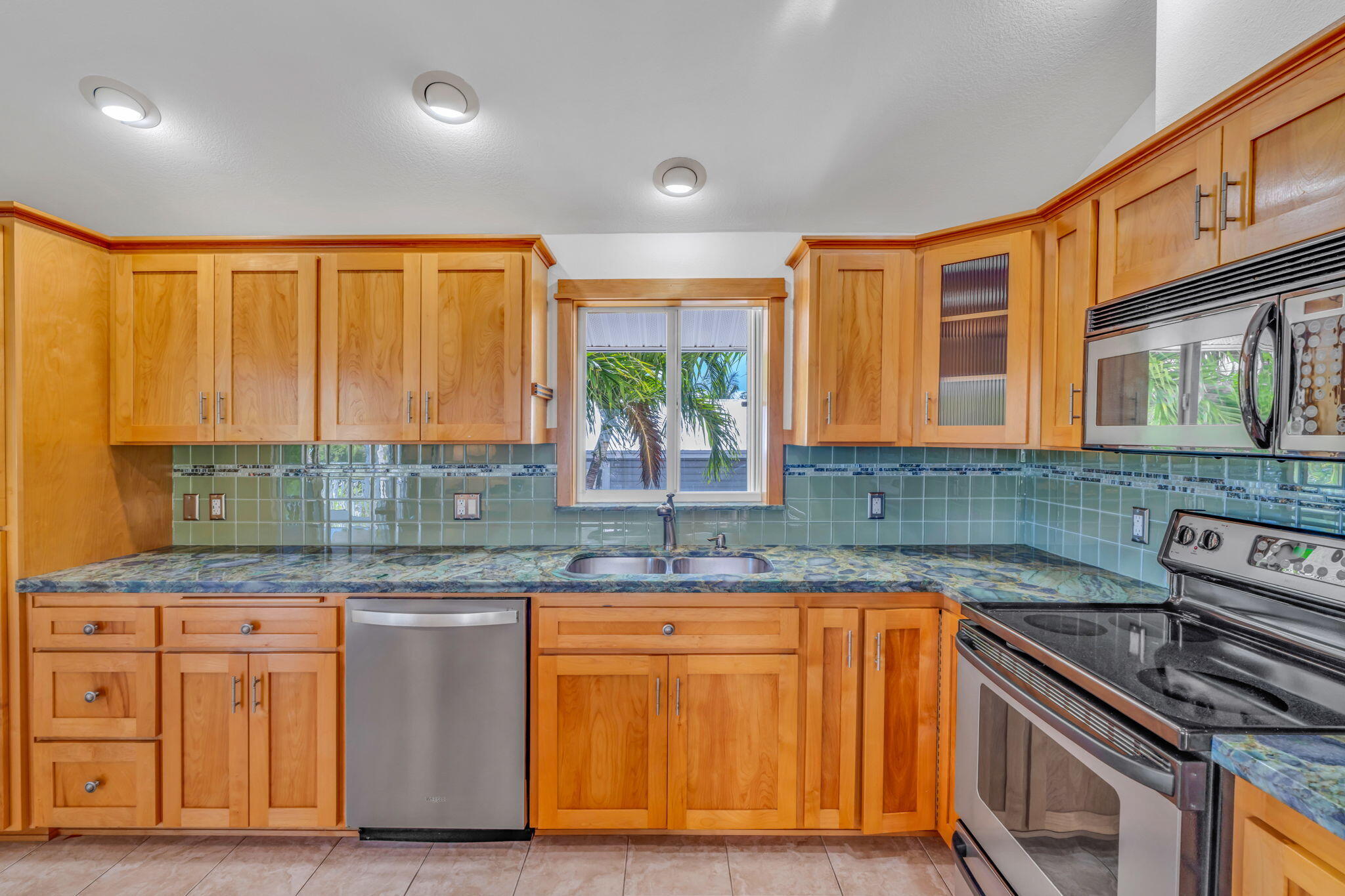 29025 Geranium Drive Big Pine Key, FL 33043 - Photo 12 of 45 Stainless Appliances