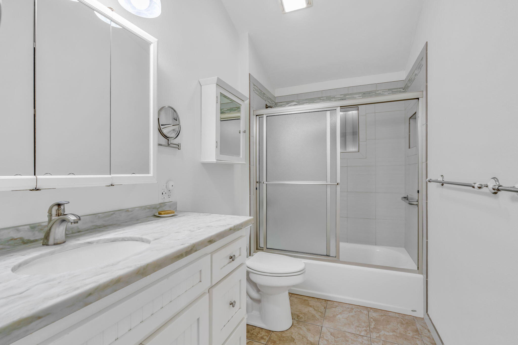 29025 Geranium Drive Big Pine Key, FL 33043 - Photo 17 of 45 Main Bath