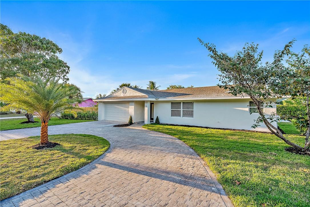 9 West Riverside Drive Jupiter, FL 33469 - Photo 1 of 39 Photo 1