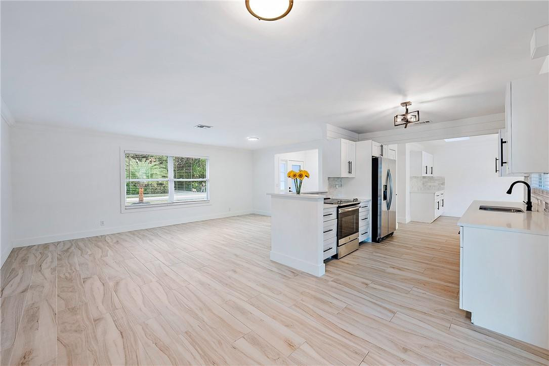 9 West Riverside Drive Jupiter, FL 33469 - Photo 10 of 39 Photo 10
