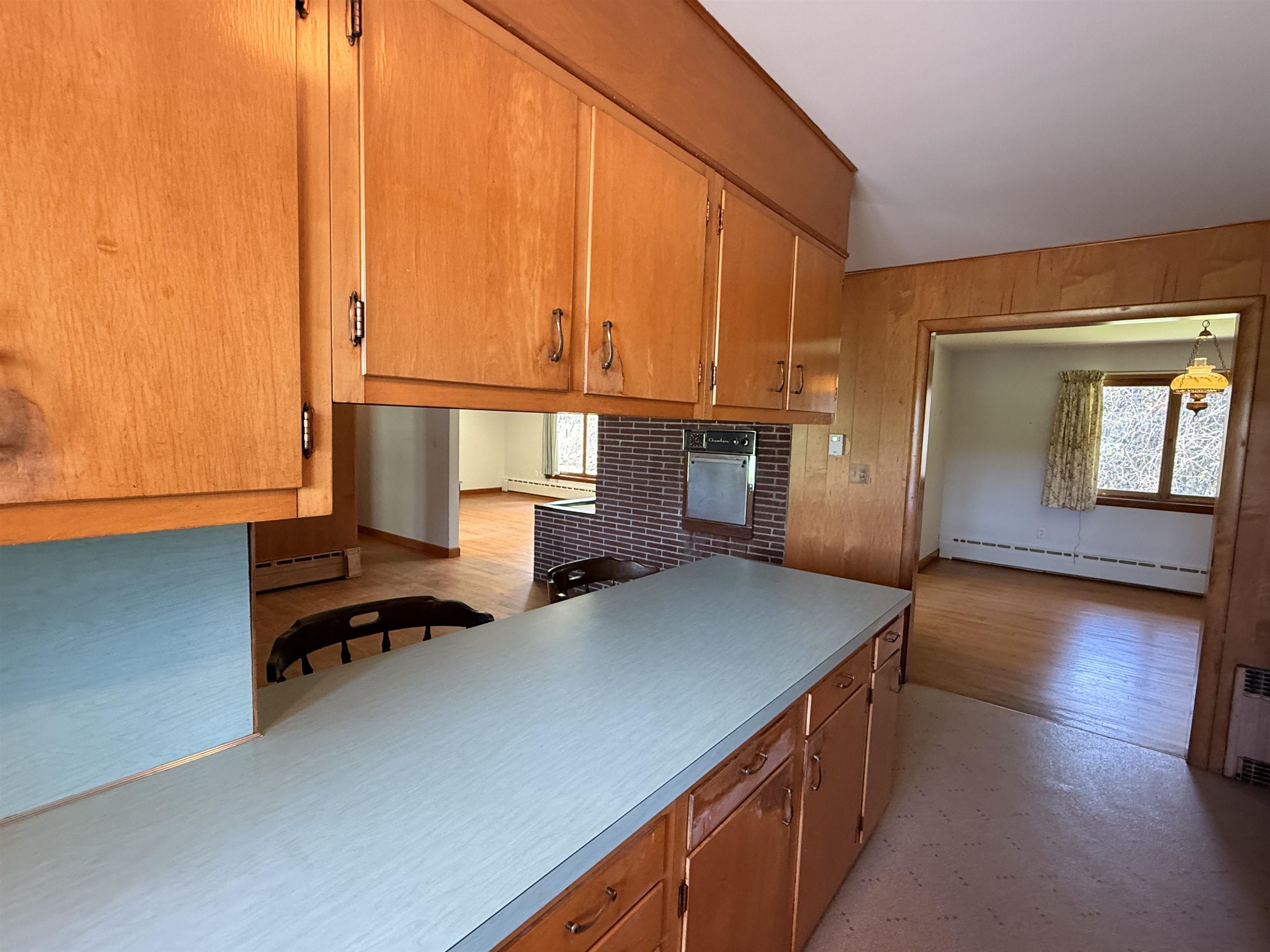 422 Governor Hunt Road Vernon, VT 05354 - Photo 5 of 58