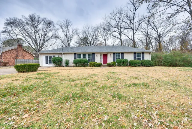 $2,700 | 1043 Percy Warner Boulevard, Nashville, TN 37205
