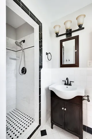 $2,700 | 1043 Percy Warner Boulevard, Nashville, TN 37205