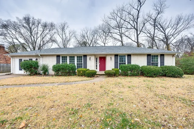 $2,700 | 1043 Percy Warner Boulevard, Nashville, TN 37205