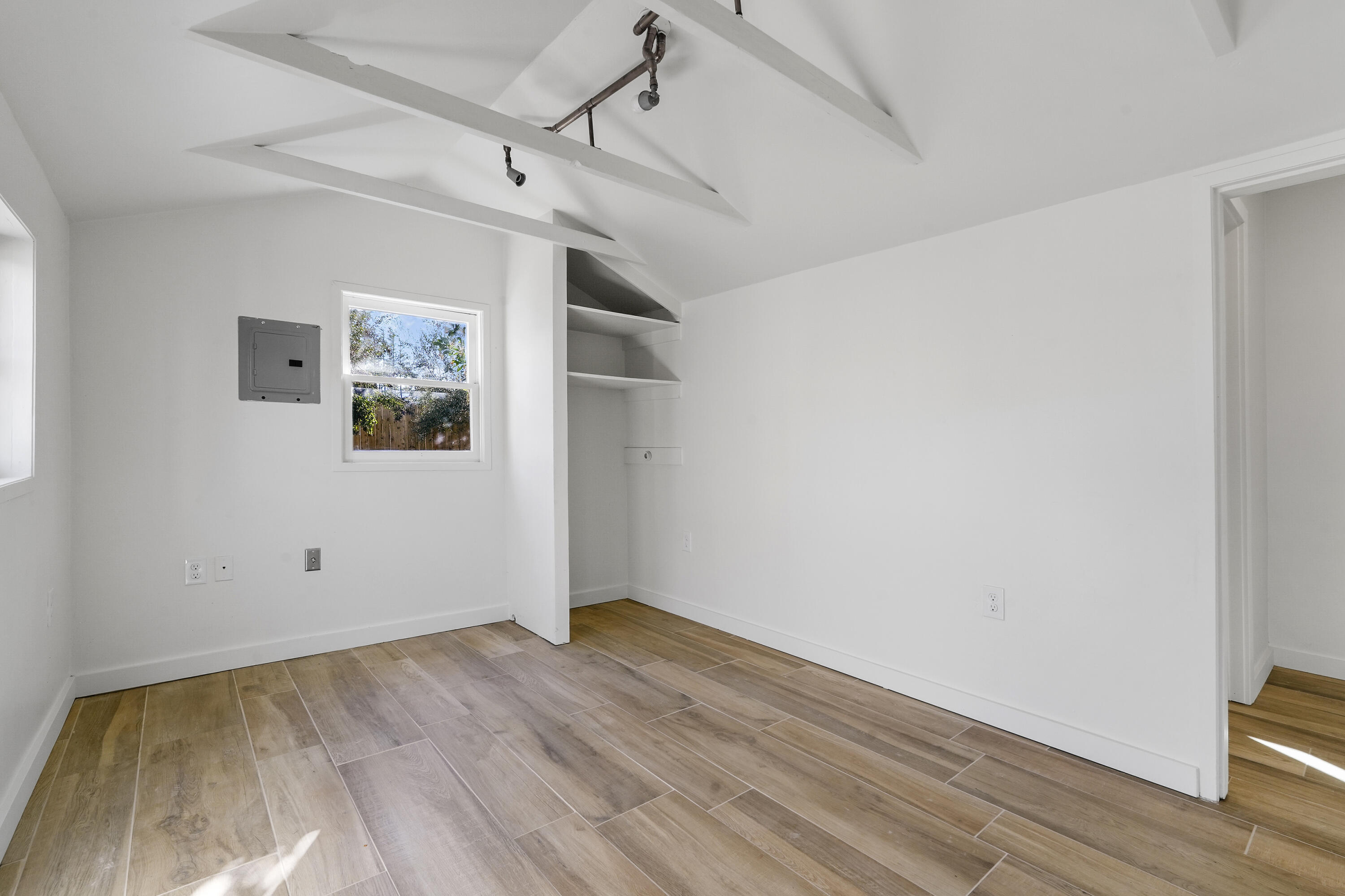 533 Pine Street Solvang, CA 93463 - Photo 26 of 38 P 8