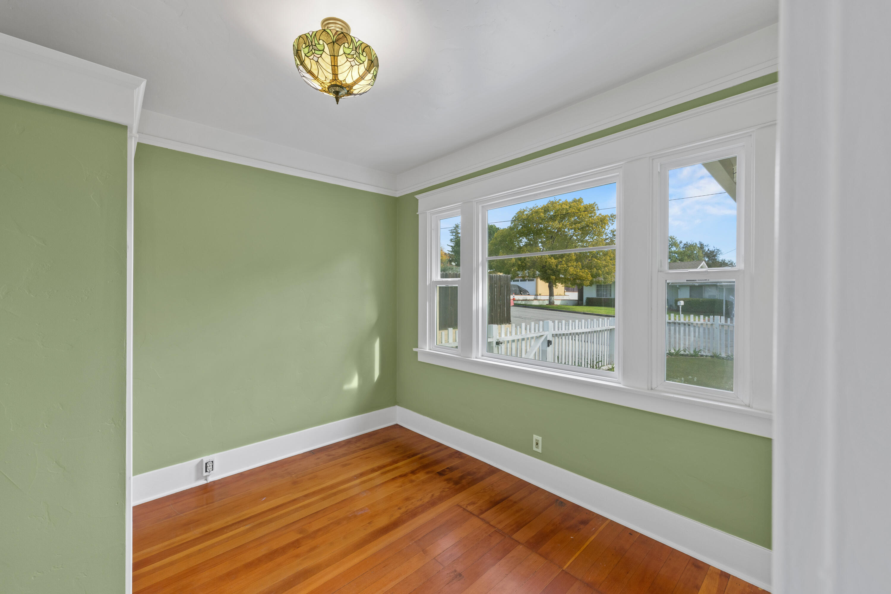 533 Pine Street Solvang, CA 93463 - Photo 6 of 38 533 Pine St Web-10