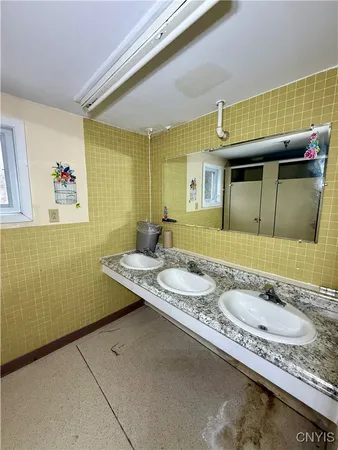 $495,000 | 15 Sullivan Street, Cazenovia, NY 13035