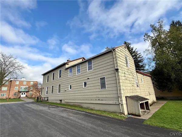 $335,000 | 15 Sullivan Street, Cazenovia, NY 13035