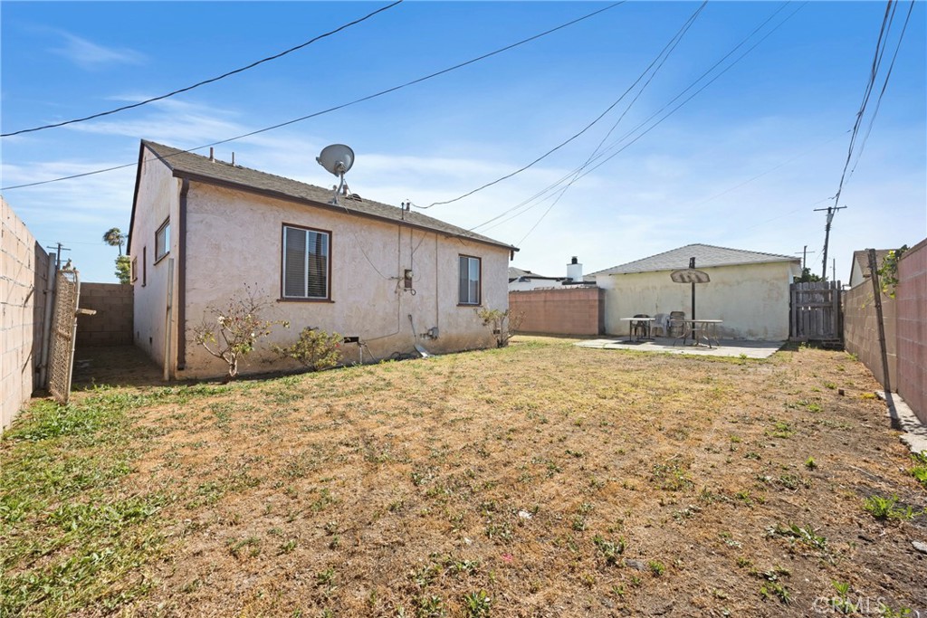 1801 West Brazil Street Compton, CA 90220 - Photo 18 of 19 Backyard