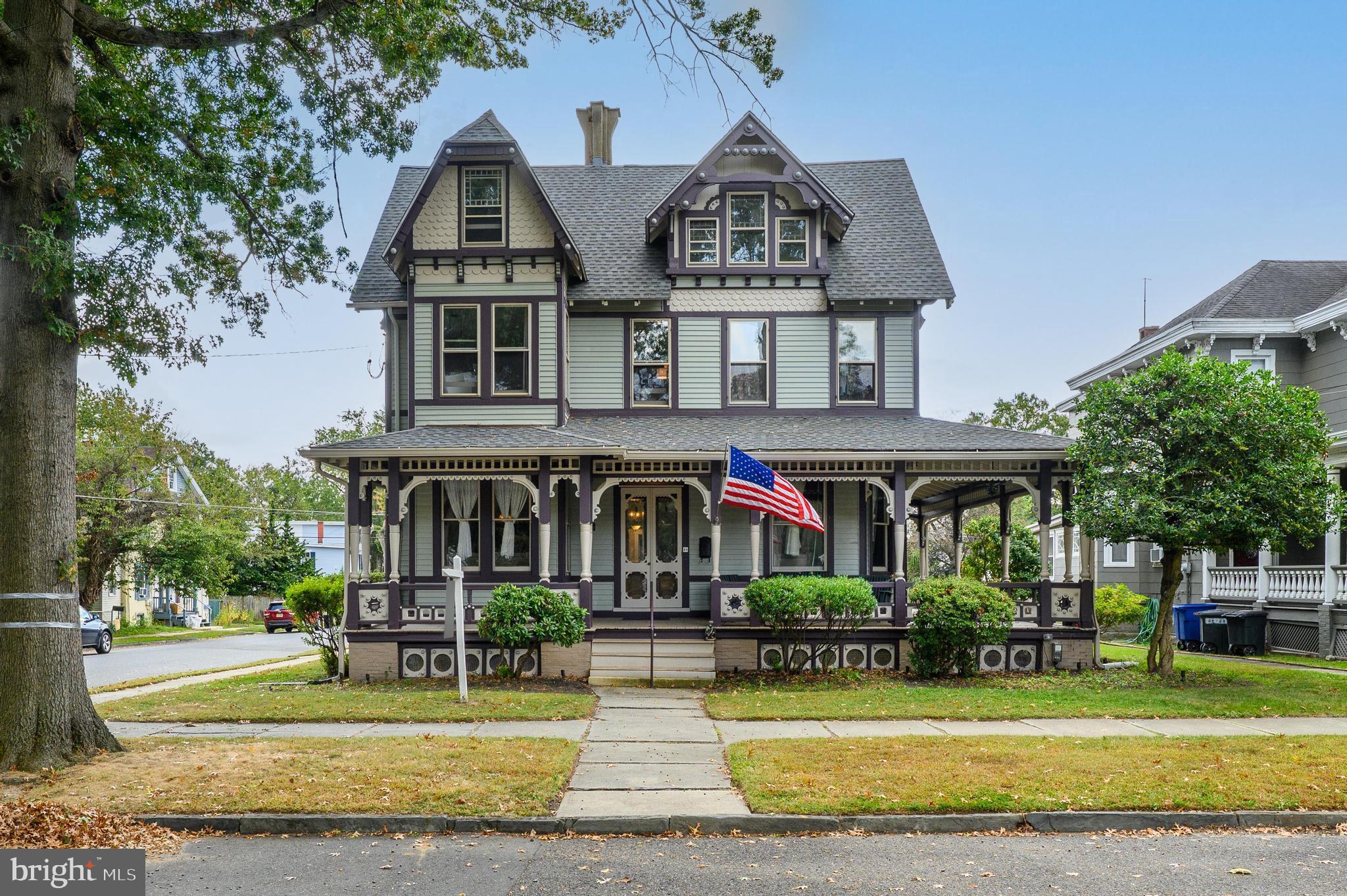Welcome Home to 48 Broad St!