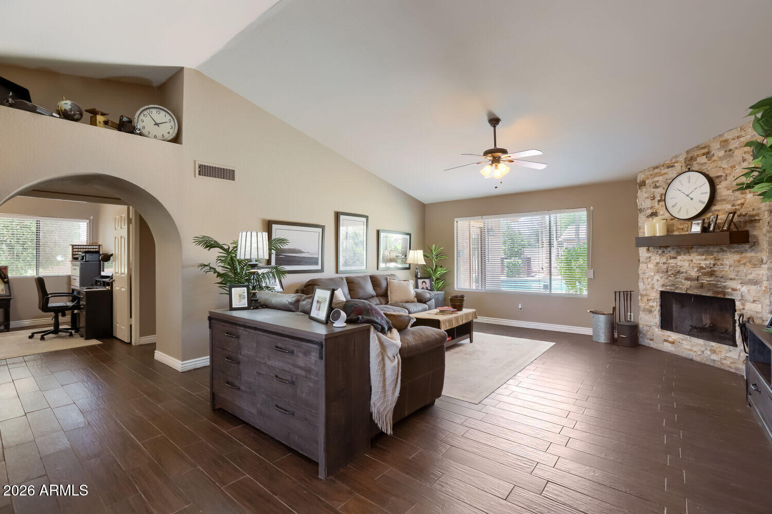 720 East Grandview Road Phoenix, AZ 85022 - Photo 3 of 14 Family Room
