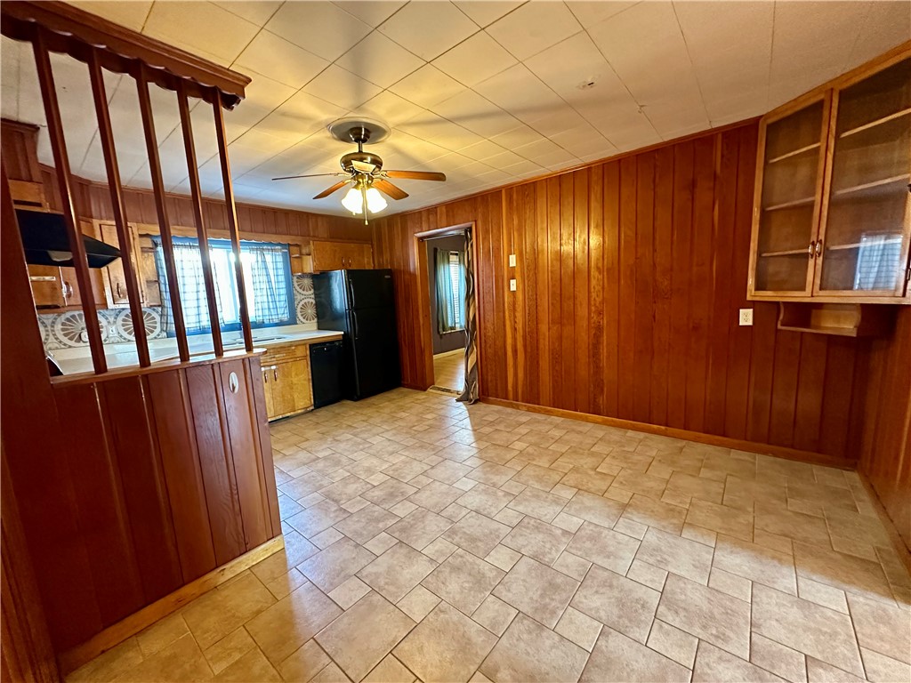 2537 Georgetown Road Danville, IL 61832 - Photo 8 of 36