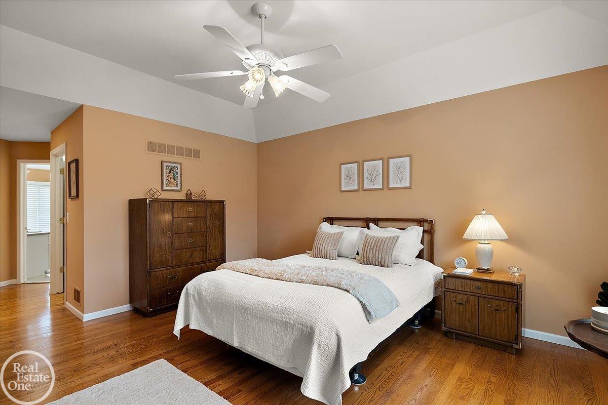 63815 Inverness Washington, MI 48095 - Photo 41 of 66 50204771-a3e63ca7-cd90-4250-884b-713c68677de0.JPG