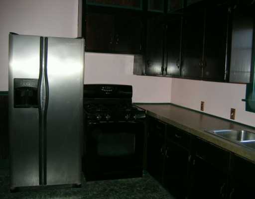 11 Hade Court Warwick, RI 02889 - Photo 3 of 7 Kitchen.